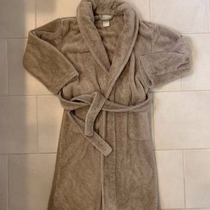 VGUC Pottery Barn Robe Size S